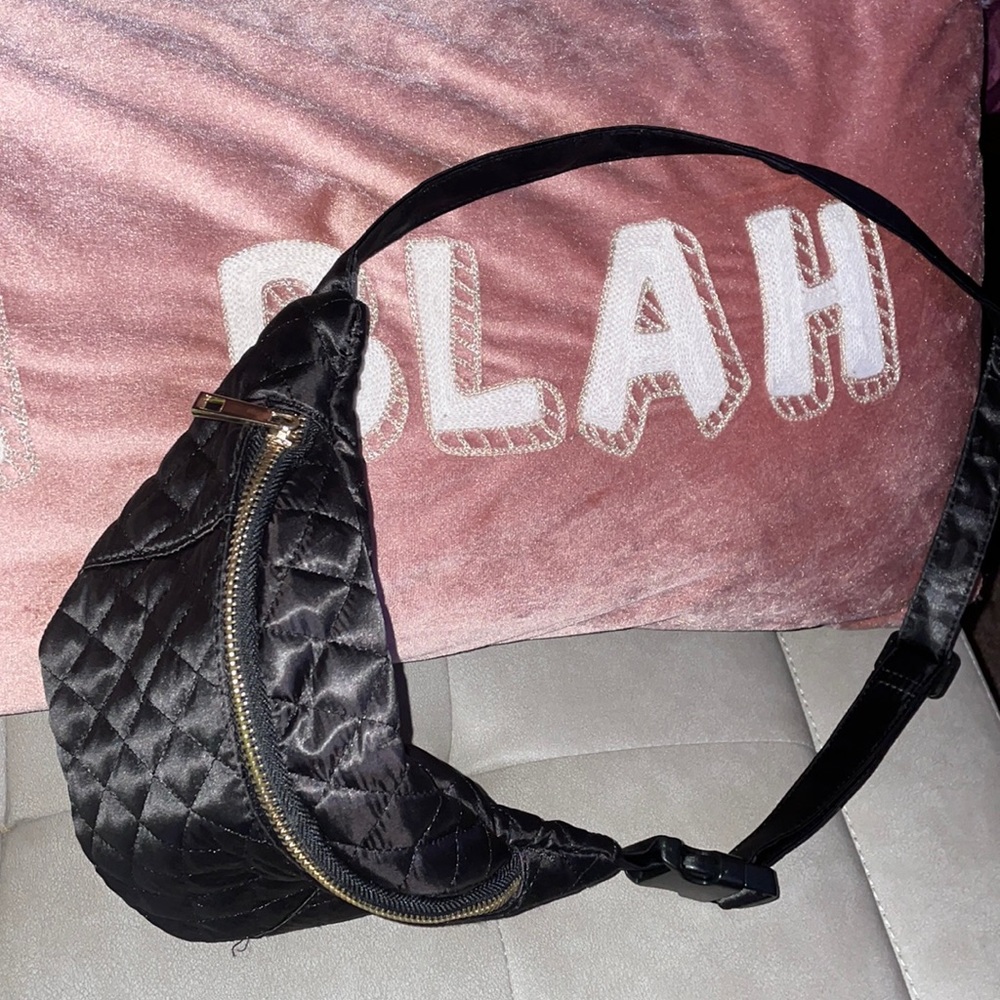 Fashion Nova Fanny Pack (Never Worn)